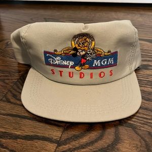 Disney MGM Studio Retro Vintage SnapBack Hat Walt Disney World Grey